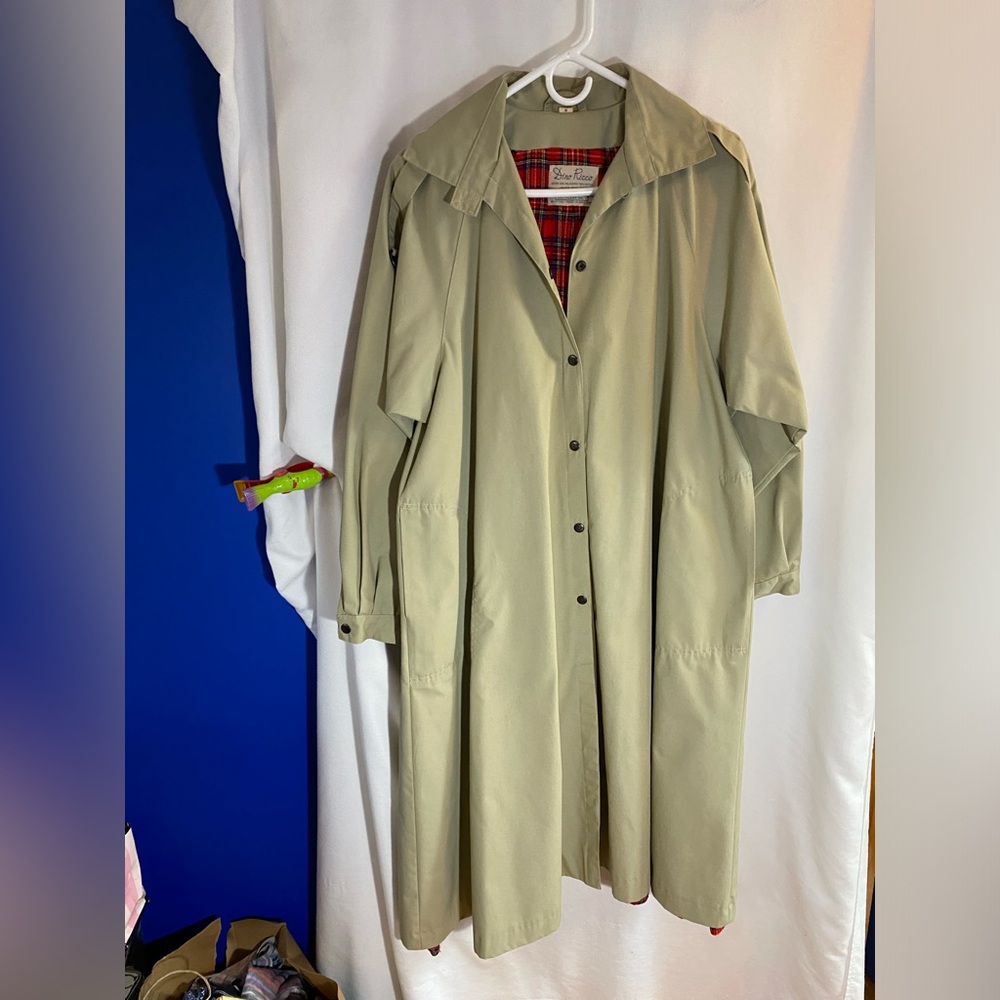 Vintage Women’s Trench Coat